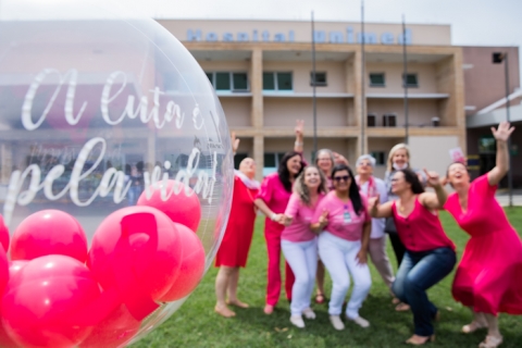 Campanha Outubro ms da sade da mulher valoriza mulheres em tratamento quimioterpico